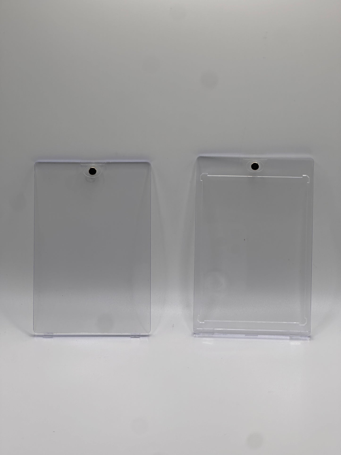 UV Clear Card Holder with Magnetic Closure for Trading Cards