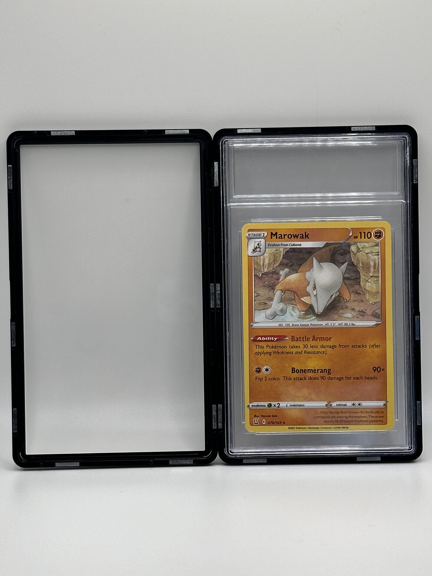 Black PSA CGC Magnetic Metal Case for Graded Sport Pokemon TCG Card